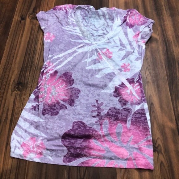 Floral Tshirts - Picture 1 of 1